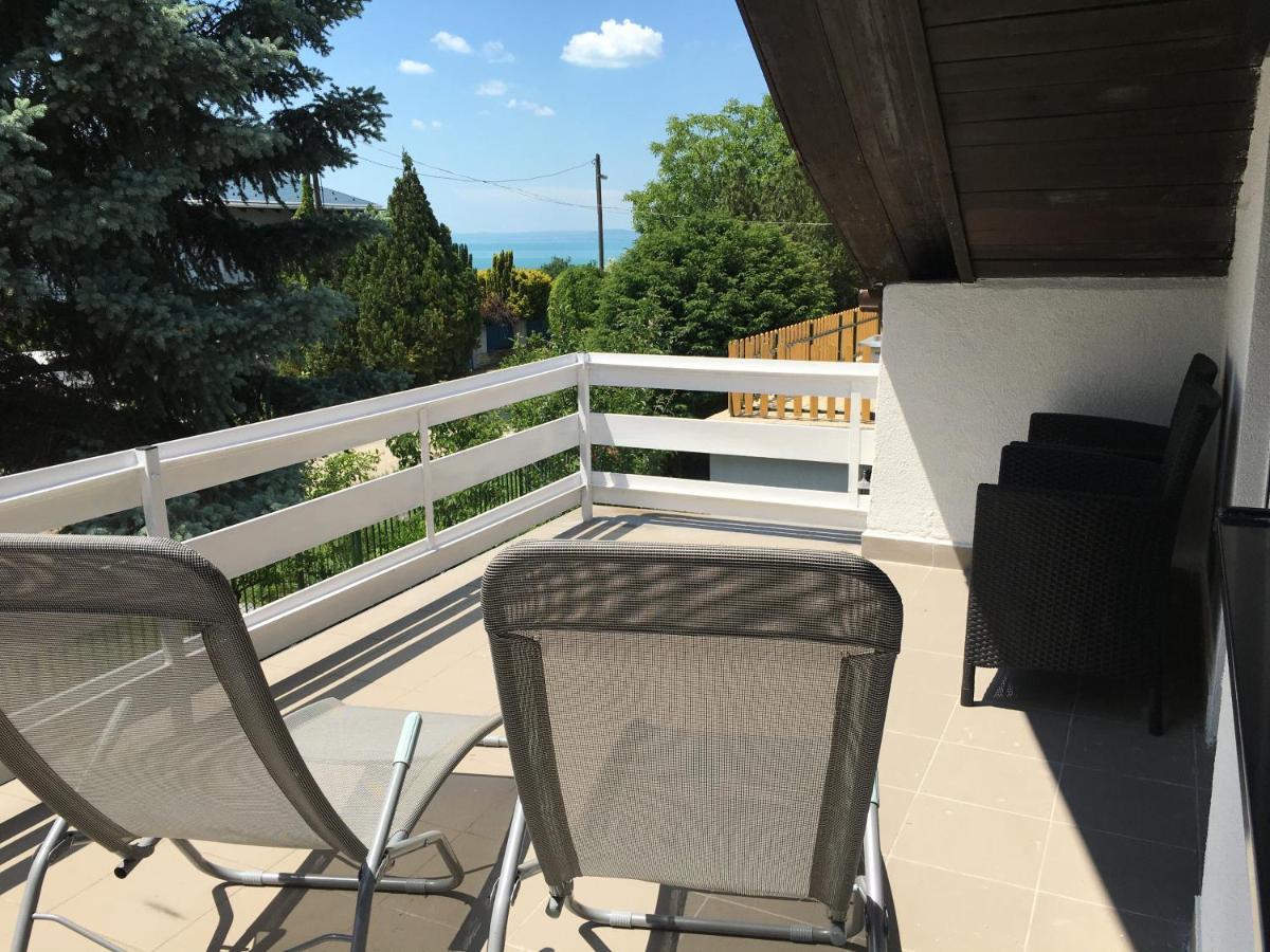 Nefelejcs Apartman Balatonvilágos Exterior photo