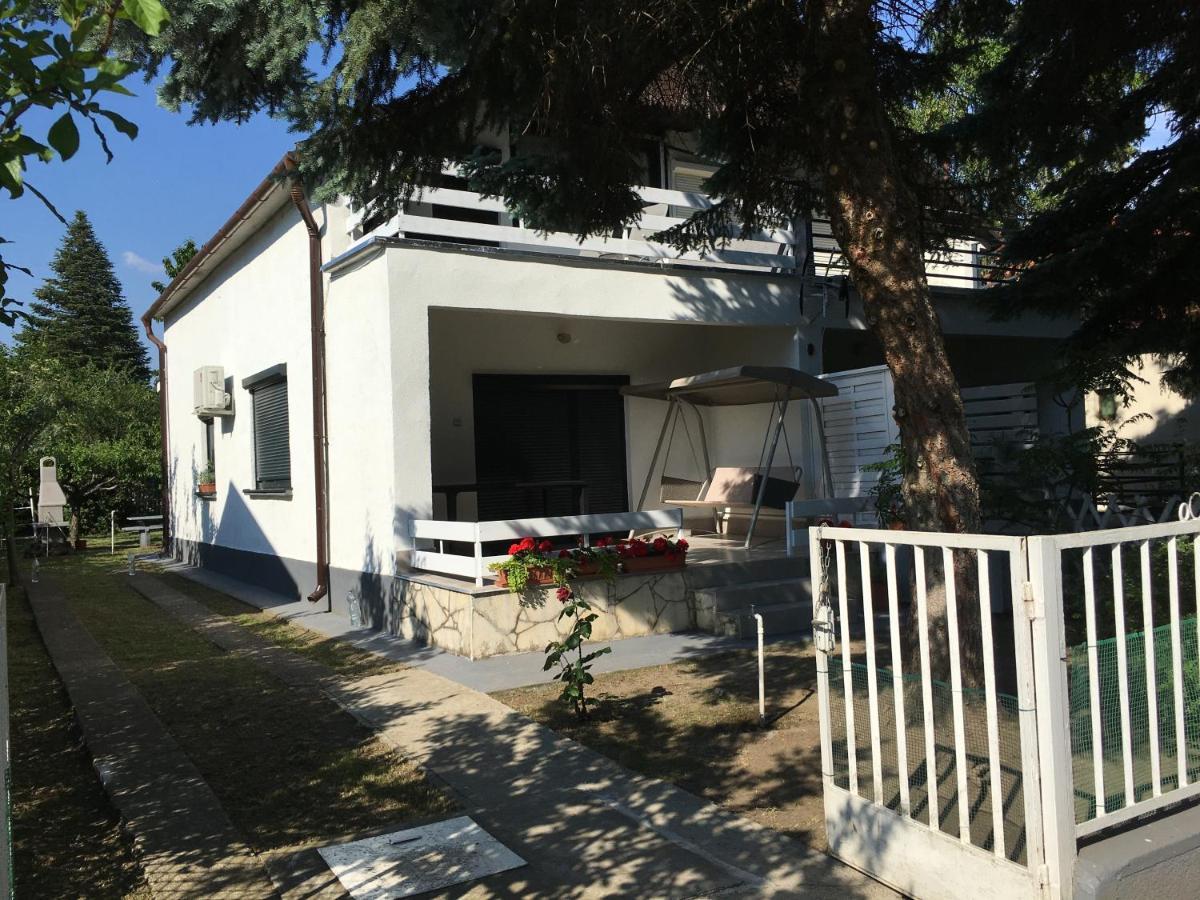 Nefelejcs Apartman Balatonvilágos Exterior photo
